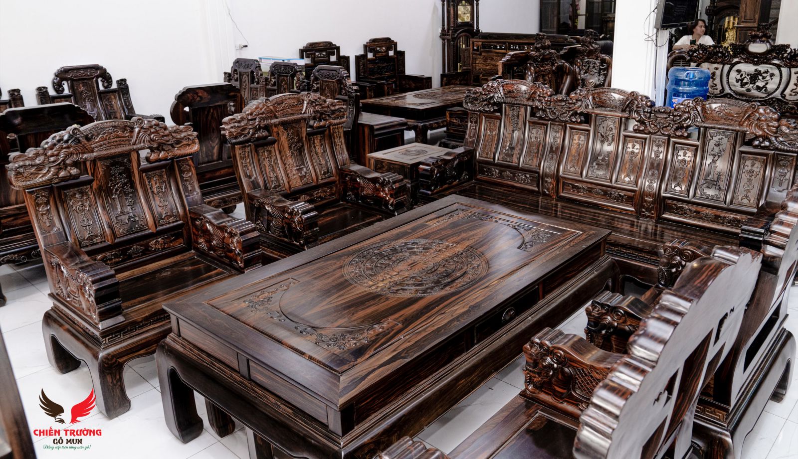 Bộ bàn ghế đồng kỵ nghê đỉnh gỗ hương đỏ – Đồ gỗ Đỗ Mạnh